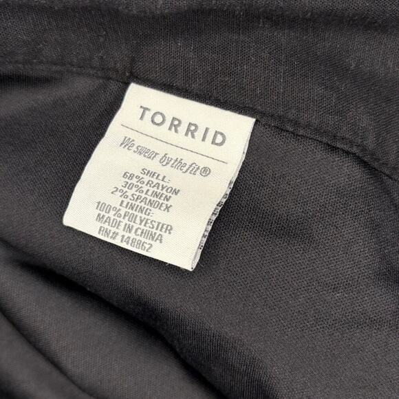 Torrid Black Linen Blend Belted Shorts Plus Sz 22 - Picture 6 of 7